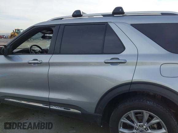 2020 Ford Explorer Limited with VIN 1FMSK8FH6LGB77156, listed as a IAAI auction lot 41806833 with 71,486 mi miles. Bid and sale history available at carsss.com. Image 15.