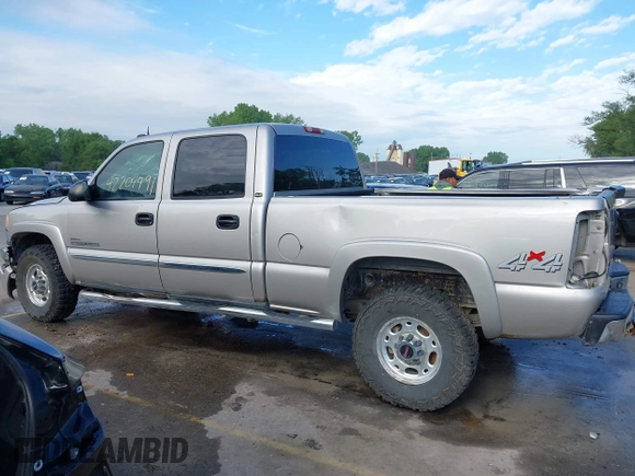 2004 GMC Sierra 2500HD with VIN 1GTHK23194F136501, listed as a IAAI auction lot 42204491 with 226,947 mi miles and . Bid and sale history available at DreamBid. Image 15.