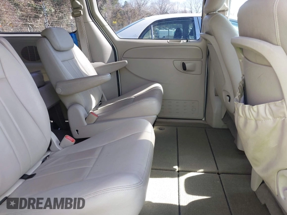 2006 Chrysler Town & Country Touring with VIN 2A8GP54L56R671585, listed as a IAAI auction lot 41475419 with 166,861 mi miles and . Bid and sale history available at DreamBid. Image 8.