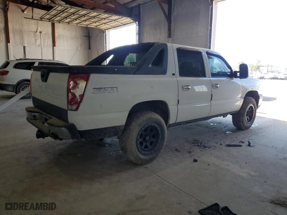 2005 Chevrolet Avalanche Z71 with VIN 3GNEK12Z85G267219, listed as a Copart auction lot 45951055 with 195,234 mi miles and Salvage Title. Bid and sale history available at carsss.com. Image 3.