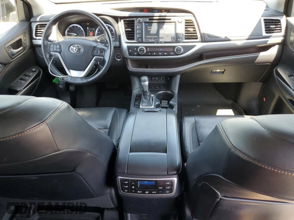 2018 Toyota Highlander Limited с VIN 5TDDZRFH5JS852061, выставлен на аукционе Copart как лот 62723315 с пробегом 52 496 миль миль и Списание • Salvage title. История ставок и продаж доступна на DreamBid. Изображение 8.
