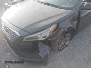 2015 Hyundai Sonata SE z VIN 5NPE24AF2FH258669, wystawiony jako IAAI lot #41901034 z przebiegiem 125 310 mil mil oraz . Historia ofert i sprzedaży dostępna na DreamBid. Obrazek 6.