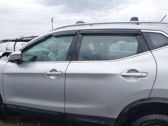 2017 Nissan Rogue Sport SL with VIN JN1BJ1CR9HW132076, listed as a IAAI auction lot 41902108 with 144,913 mi miles. Bid and sale history available at carsss.com. Image 14.