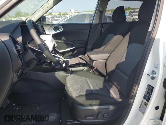 2024 Kia Soul S with VIN KNDJ23AU3R7231772, listed as a Copart auction lot 68330824 with 1,651 mi miles and Salvage title. Bid and sale history available at DreamBid. Image 7.