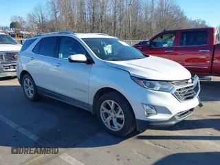 2020 Chevrolet Equinox LT with VIN 3GNAXLEX8LS610434, listed as a IAAI auction lot 41431481 with 101,832 mi miles. Bid and sale history available at carsss.com. Image 1.