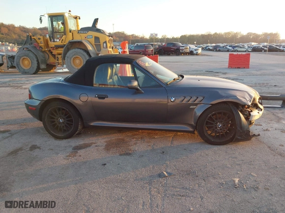 2001 BMW Z3 3.0i with VIN WBACN53491LL47379, listed as a IAAI auction lot 40872263 with 1 mi miles. Bid and sale history available at carsss.com. Image 13.