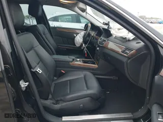 2012 Mercedes-Benz E-Class E 350 Luxury with VIN WDDHF5KB2CA551385, listed as a IAAI auction lot 41922064 with 281,962 mi miles. Bid and sale history available at carsss.com. Image 5.