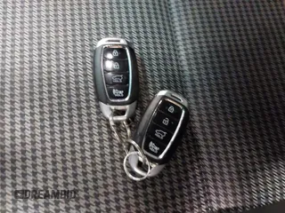 2020 Hyundai Kona SEL Plus with VIN KM8K6CAA4LU538936, listed as a IAAI auction lot 41777142 with 70,102 mi miles and . Bid and sale history available at DreamBid. Image 11.