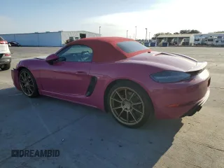 2024 Porsche 718 Boxster GTS 4.0 z VIN WP0CD2A86RK228359, wystawiony jako Copart lot #71429034 z przebiegiem 2 865 mil mil oraz Szkoda całkowita • Salvage title. Historia ofert i sprzedaży dostępna na DreamBid. Obrazek 2.