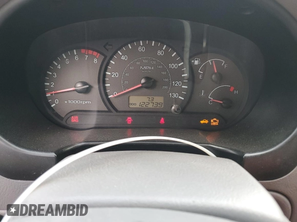 2003 Hyundai Accent GL z VIN KMHCG35CX3U270374, wystawiony jako Copart lot #47240325 z przebiegiem 122 739 mil mil oraz Szkoda całkowita • Salvage title. Historia ofert i sprzedaży dostępna na DreamBid. Obrazek 9.
