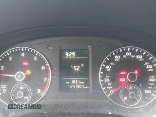 2012 Volkswagen Passat S z VIN 1VWAP7A38CC026671, wystawiony jako IAAI lot #42196429 z przebiegiem 241 904 mil mil oraz . Historia ofert i sprzedaży dostępna na DreamBid. Obrazek 7.