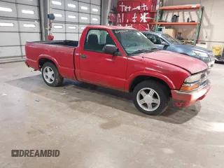 1999 Chevrolet S-10 LS with VIN 1GCCS1449XK163562, listed as a IAAI auction lot 40983215 with 57,489 mi miles. Bid and sale history available at carsss.com. Image 1.