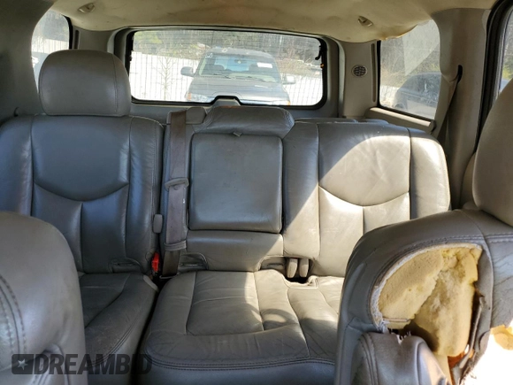 2004 Chevrolet Tahoe LS z VIN 1GNEC13Z04R220177, wystawiony jako Copart lot #48406255 z przebiegiem 215 167 mil mil oraz Szkoda całkowita • Salvage title. Historia ofert i sprzedaży dostępna na DreamBid. Obrazek 10.