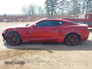 2017 Chevrolet Camaro 2LT z VIN 1G1FD1RSXH0168452, wystawiony jako IAAI lot #41878815 z przebiegiem 164 149 mil mil oraz . Historia ofert i sprzedaży dostępna na DreamBid. Obrazek 14.