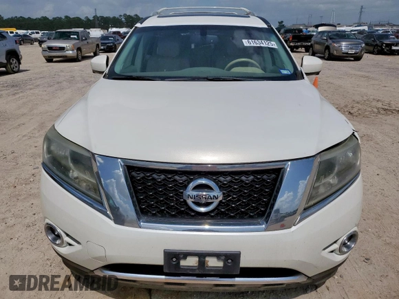 2014 Nissan Pathfinder Platinum Hybrid with VIN 5N1CR2MNXEC660701, listed as a Copart auction lot 61634125 with 136,378 mi miles and Salvage title. Bid and sale history available at DreamBid. Image 5.