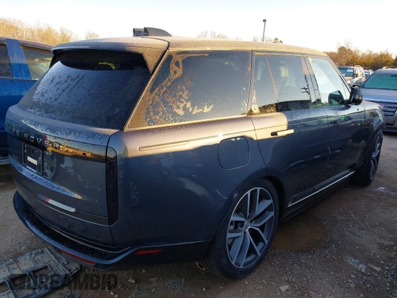 2025 Land Rover Range Rover with VIN SALKP9F40SA262268, listed as a IAAI auction lot 41363543 with 63 mi miles and . Bid and sale history available at DreamBid. Image 4.