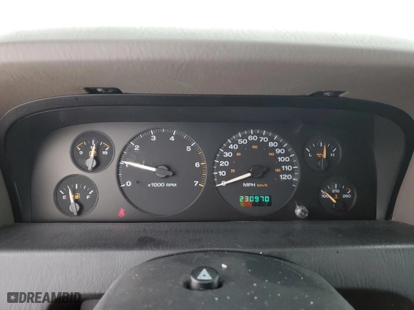2003 Jeep Grand Cherokee Laredo with VIN 1J4GW48SX3C612620, listed as a Copart auction lot 87298644 with 230,970 mi miles and Non Repairable. Bid and sale history available at carsss.com. Image 9.