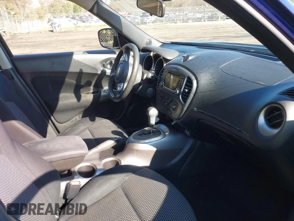 2015 Nissan Juke SV with VIN JN8AF5MR9FT501313, listed as a IAAI auction lot 41902958 with 52,766 mi miles. Bid and sale history available at carsss.com. Image 5.