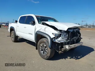 2017 Toyota Tacoma SR5 with VIN 3TMCZ5AN2HM062387, listed as a IAAI auction lot 41646016 with 129,719 mi miles and . Bid and sale history available at carsss.com. Image 1.