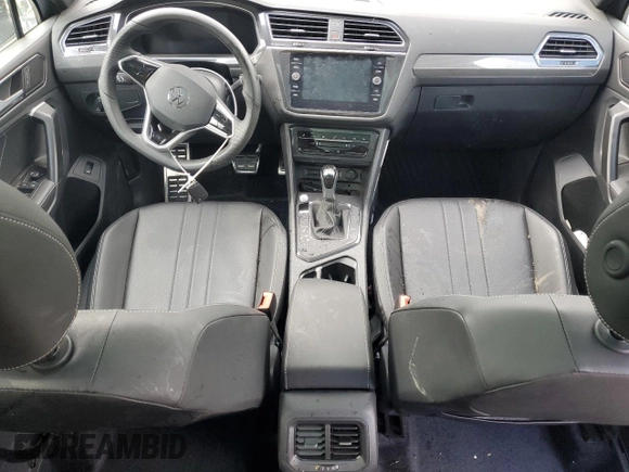 2024 Volkswagen Tiguan SE R-Line Black with VIN 3VVCB7AXXRM129869, listed as a Copart auction lot 53387585 with 8,563 mi miles and Salvage title. Bid and sale history available at DreamBid. Image 8.