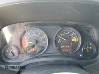 2016 Jeep Compass Sport с VIN 1C4NJDBB5GD798992, выставлен на аукционе Copart как лот 61777825 с пробегом 107 541 миль миль и Списание • Salvage title. История ставок и продаж доступна на DreamBid. Изображение 9.