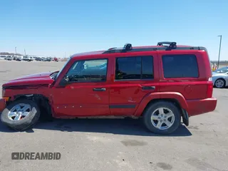 2006 Jeep Commander with VIN 1J8HG48K16C252335, listed as a IAAI auction lot 41978262 with 267,556 mi miles and . Bid and sale history available at DreamBid. Image 15.