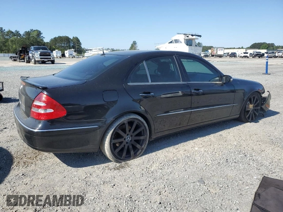 2004 Mercedes-Benz E 500 z VIN WDBUF70J54A559284, wystawiony jako Copart lot #51897305 z przebiegiem 252 711 mil mil oraz Szkoda całkowita • Salvage title. Historia ofert i sprzedaży dostępna na DreamBid. Obrazek 3.