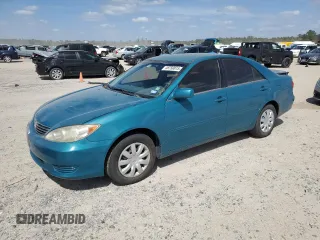 2005 Toyota Camry STD z VIN 4T1BE32K85U054717, wystawiony jako Copart lot #48750815 z przebiegiem 117 896 mil mil oraz Szkoda całkowita • Salvage title. Historia ofert i sprzedaży dostępna na DreamBid. Obrazek 1.