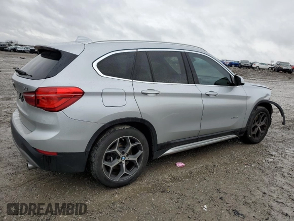 2017 BMW X1 sDrive28i with VIN WBXHU7C33H5H34013, listed as a Copart auction lot 38409444 with 87,558 mi miles and Salvage Title. Bid and sale history available at carsss.com. Image 3.