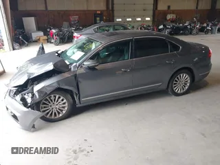 2016 Volkswagen Passat 1.8T SE with VIN 1VWBT7A35GC011129, listed as a IAAI auction lot 39977788 with 123,007 mi miles. Bid and sale history available at carsss.com. Image 17.