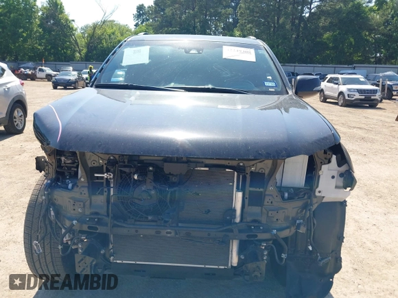 2022 Lexus GX 460 Premium with VIN JTJAM7BX9N5306908, listed as a IAAI auction lot 42249308 with 31,971 mi miles and . Bid and sale history available at DreamBid. Image 13.
