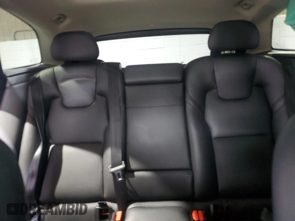 2018 Volvo XC60 Momentum с VIN LYVA22RK6JB113602, выставлен на аукционе Copart как лот 50982455 с пробегом 52 026 миль миль и Списание • Salvage title. История ставок и продаж доступна на DreamBid. Изображение 10.