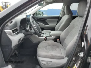 2022 Toyota Highlander LE z VIN 5TDBZRBH2NS181130, wystawiony jako Copart lot #51439145 z przebiegiem 80 927 mil mil oraz Czysty tytuł • Clean title. Historia ofert i sprzedaży dostępna na DreamBid. Obrazek 7.