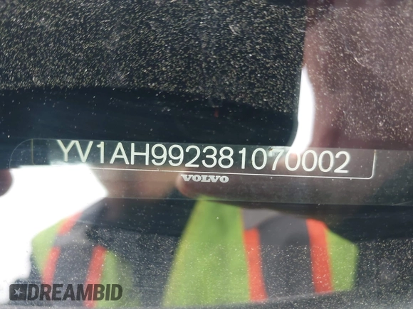 2008 Volvo S80 3.0L Turbo with VIN YV1AH992381070002, listed as a IAAI auction lot 41914788 with Not Provided miles and . Bid and sale history available at DreamBid. Image 9.