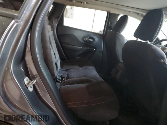 2015 Jeep Cherokee Latitude with VIN 1C4PJMCS4FW778081, listed as a Copart auction lot 48952285 with 184,999 mi miles and Salvage Title. Bid and sale history available at carsss.com. Image 11.