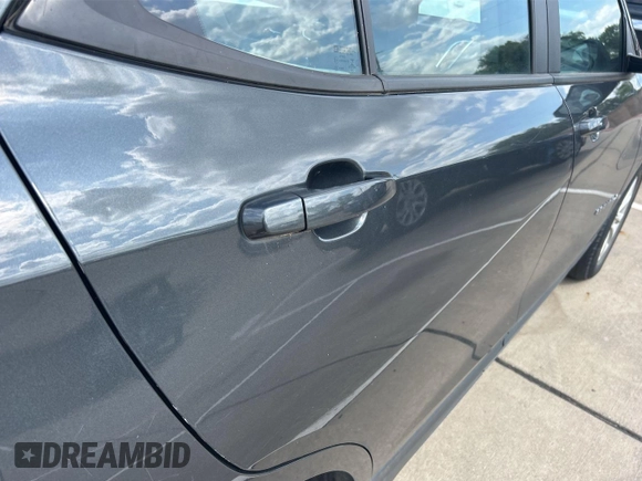 2021 Chevrolet Equinox LS z VIN 2GNAXFEV8M6145413, wystawiony jako IAAI lot #42202560 z przebiegiem 59 262 mil mil oraz . Historia ofert i sprzedaży dostępna na DreamBid. Obrazek 1.