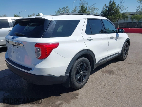 2020 Ford Explorer XLT with VIN 1FMSK7DH0LGA56278, listed as a IAAI auction lot 41836333 with 49,498 mi miles and . Bid and sale history available at carsss.com. Image 4.