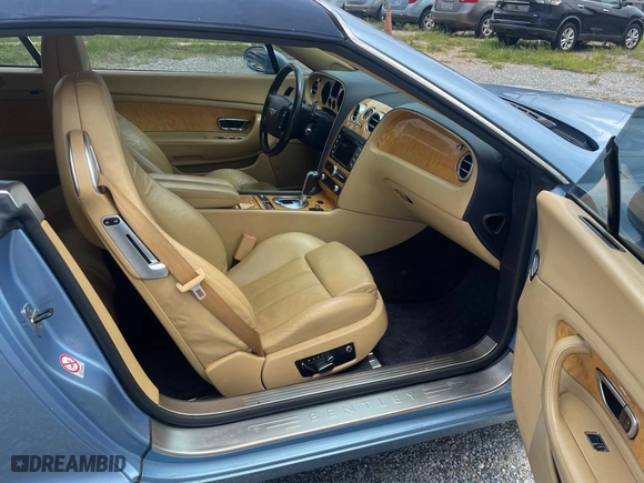2007 Bentley Continental GT with VIN SCBDR33W77C044274, listed as a Copart auction lot 70906724 with 60,701 mi miles and Clean Title. Bid and sale history available at carsss.com. Image 5.