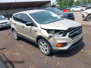 2018 Ford Escape S с VIN 1FMCU0F75JUC74659, выставлен на аукционе IAAI как лот 42411914 с пробегом 91 909 миль миль и . История ставок и продаж доступна на DreamBid. Изображение 1.