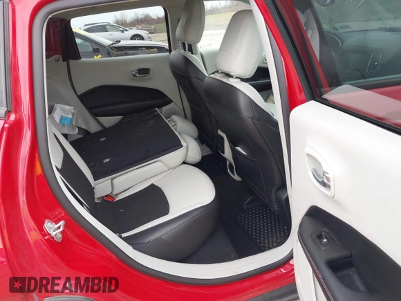 2021 Jeep Compass Latitude z VIN 3C4NJDBB4MT540632, wystawiony jako IAAI lot #41937767 z przebiegiem 15 613 mil mil oraz . Historia ofert i sprzedaży dostępna na DreamBid. Obrazek 8.