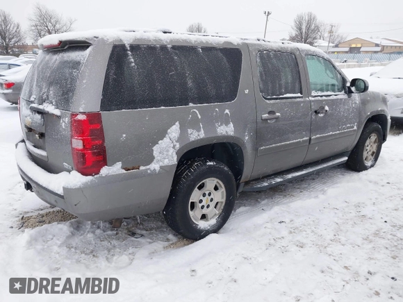 2008 Chevrolet Suburban Commercial with VIN 1GNFK16398J226725, listed as a IAAI auction lot 41268141 with 1 mi miles. Bid and sale history available at carsss.com. Image 4.