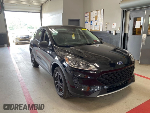 2022 Ford Escape SE z VIN 1FMCU9G67NUB89080, wystawiony jako IAAI lot #42788982 z przebiegiem 54 984 mil mil oraz . Historia ofert i sprzedaży dostępna na DreamBid. Obrazek 9.