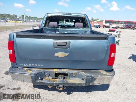 2007 Chevrolet Silverado 1500 LT w/1LT with VIN 2GCEC19C971636527, listed as a IAAI auction lot 41905194 with 164,468 mi miles. Bid and sale history available at carsss.com. Image 17.