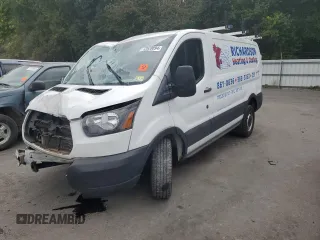 2019 Ford Transit z VIN 1FTYR1YM1KKA34428, wystawiony jako Copart lot #72620094 z przebiegiem 82 642 mil mil oraz Szkoda całkowita • Salvage title. Historia ofert i sprzedaży dostępna na DreamBid. Obrazek 1.