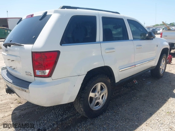 2005 Jeep Grand Cherokee Limited with VIN 1J8HR58265C551947, listed as a IAAI auction lot 41851248 with 205,230 mi miles. Bid and sale history available at carsss.com. Image 4.