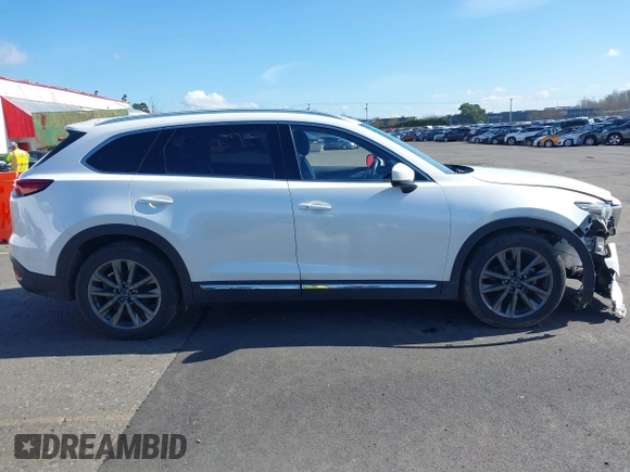 2020 Mazda CX-9 Signature with VIN JM3TCBEY3L0418322, listed as a IAAI auction lot 41723991 with 57,325 mi miles and . Bid and sale history available at carsss.com. Image 13.