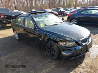 2006 BMW 3 Series 330xi with VIN WBAVD33546KV67597, listed as a IAAI auction lot 41754619 with 1 mi miles. Bid and sale history available at carsss.com. Image 1.