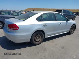 2013 Volkswagen Passat Wolfsburg Edition с VIN 1VWAP7A36DC113454, выставлен на аукционе IAAI как лот 39590527 с пробегом 142 120 миль миль и . История ставок и продаж доступна на DreamBid. Изображение 4.