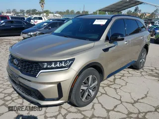 2021 Kia Sorento EX z VIN 5XYRH4LF2MG011475, wystawiony jako IAAI lot #41990875 z przebiegiem 45 843 mil mil oraz . Historia ofert i sprzedaży dostępna na DreamBid. Obrazek 17.