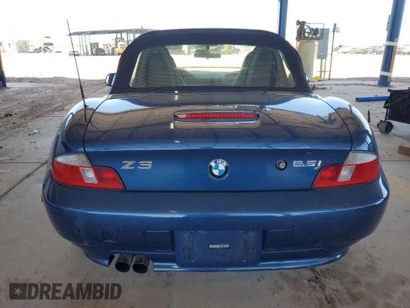 2002 BMW Z3 2.5 z VIN 4USCN33432LM06882, wystawiony jako Copart lot #57186805 z przebiegiem 117 834 mil mil oraz Czysty tytuł • Clean title. Historia ofert i sprzedaży dostępna na DreamBid. Obrazek 6.